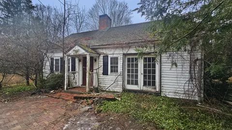 1 Skiff Mountain Rd, Sharon, CT 06069