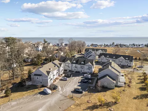 210 Duck Island Lndg #210, Westbrook, CT 06498