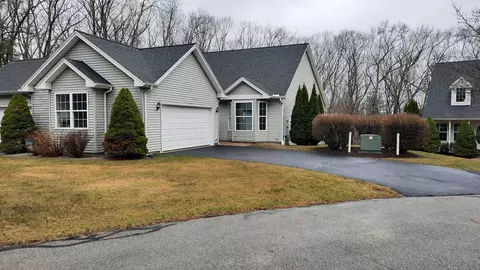 50 Richmond Rd #2, Putnam, CT 06260