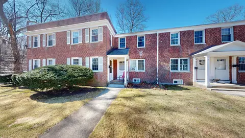 18 Bridge St #3B, Naugatuck, CT 06770