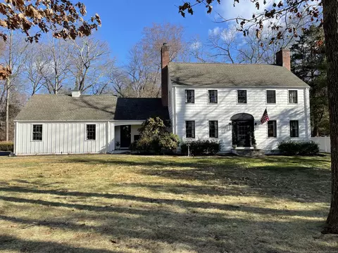 95 Pinewood Rd, Stamford, CT 06903