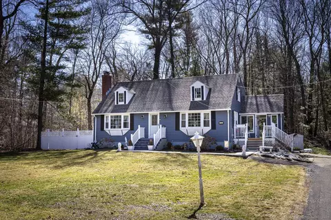 3 Partridge Ln, Bloomfield, CT 06002
