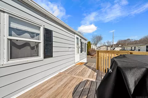 230 Main St #31, Wallingford, CT 06492