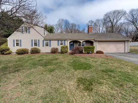 8 Fox Den Rd, Glastonbury, CT 06033