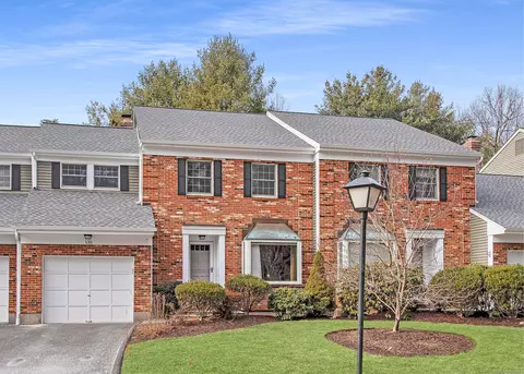 135 Tunxis Vlg #135, Farmington, CT 06032