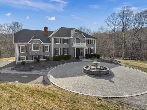 1015 Sport Hill Rd, Easton, CT 06612