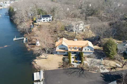 22 Oak Ridge Park, Westport, CT 06880