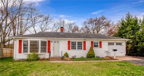 561 Brewer St, East Hartford, CT 06118