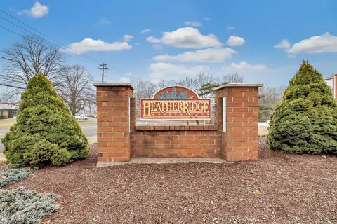 43 Heather Rdg #43, Shelton, CT 06484