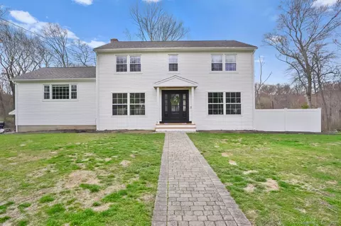 165 Morning Dew Ln, Stratford, CT 06614