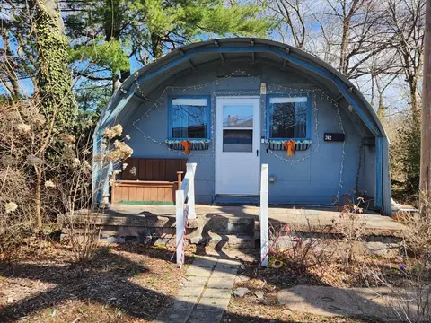 242 Barnes Ave, New Haven, CT 06513