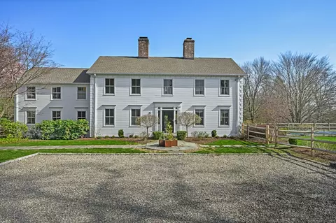 43 Hickory Ln, Fairfield, CT 06824