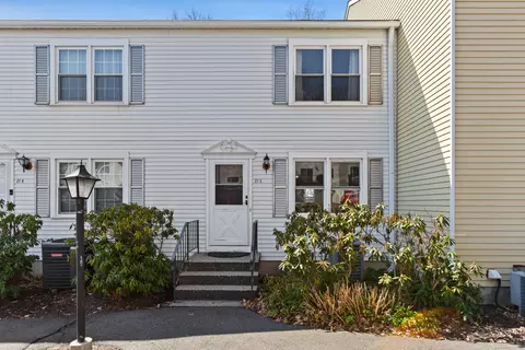 55 Mill Plain Rd #27-5, Danbury, CT 06811