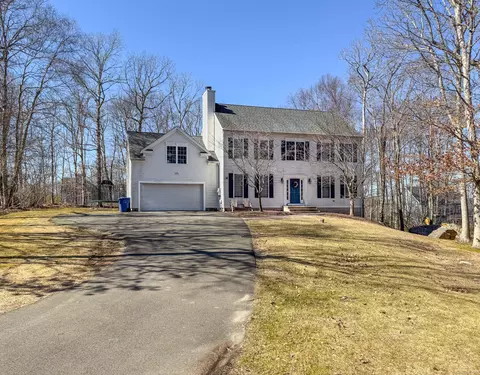 8 Teaberry Ct, Higganum, CT 06441