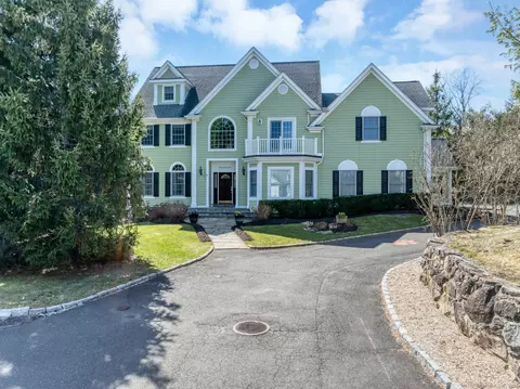 43 Catoonah St # B, Ridgefield, CT 06877