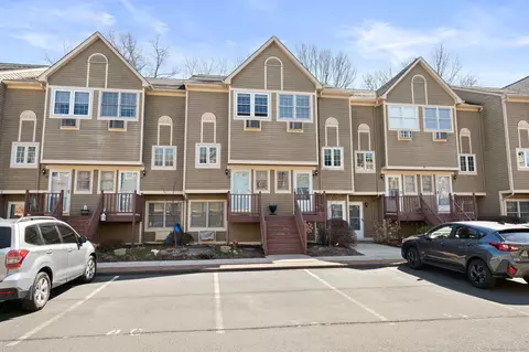 50 Pierce St #39, Plainville, CT 06062