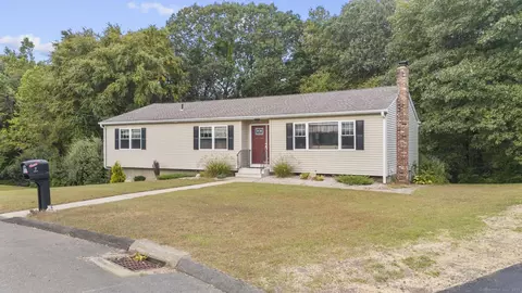 7 Hodio Dr, Ansonia, CT 06401