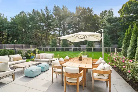 9 Daybreak Cmns #9, Westport, CT 06880