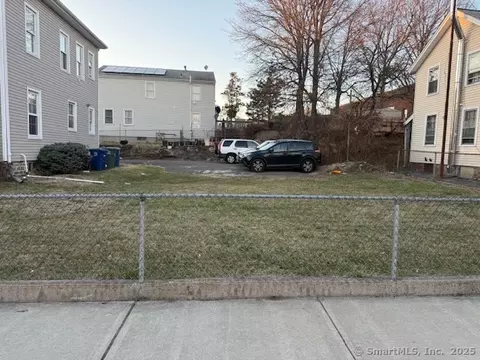 570 Grand St, Bridgeport, CT 06604