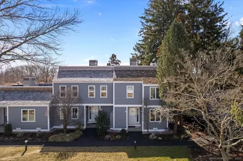 21 Castle Rock Rock #21, Branford, CT 06405