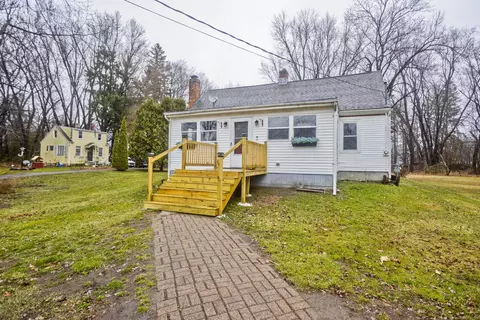 136 S Water St, East Windsor, CT 06088