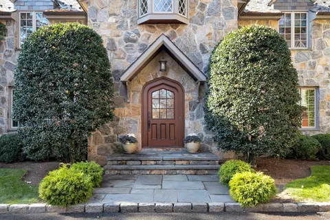 76 Arrowhead Way, Darien, CT 06820