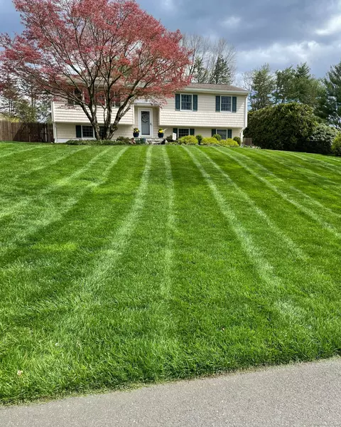 28 Quaker Ridge Rd, Bethel, CT 06801