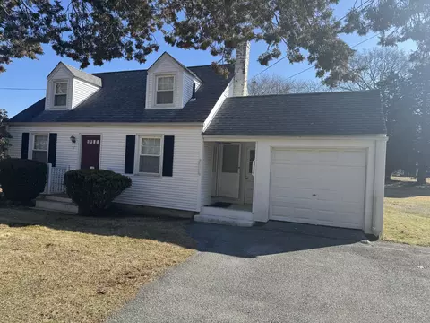 7 Bishops Bay Rd, Niantic, CT 06357