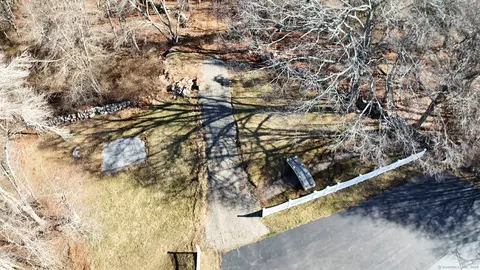 17 Old Stonington Rd, Stonington, CT 06378