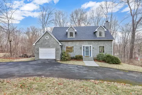 4 Grant Hill Rd, Bloomfield, CT 06002