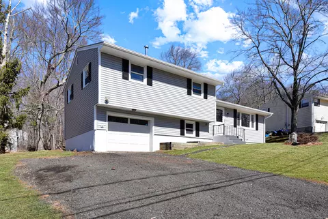 46 Sky Hill Dr, Wolcott, CT 06716