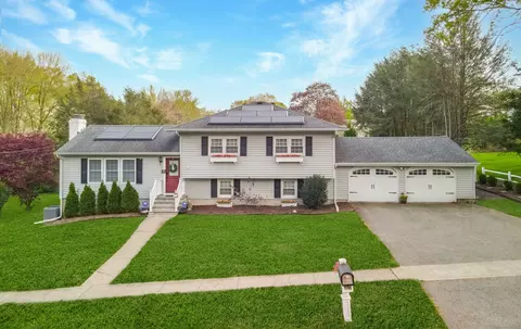 55 Cherry Hill Rd, Stratford, CT 06614