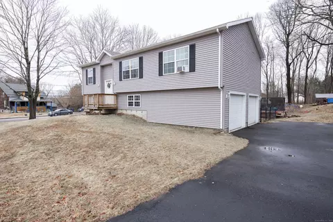 487 North St, Willimantic, CT 06226