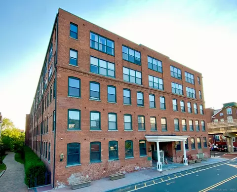 145 Canal St #412, Shelton, CT 06484