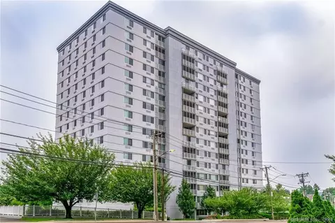 1 Strawberry Hill Ave #8B, Stamford, CT 06902