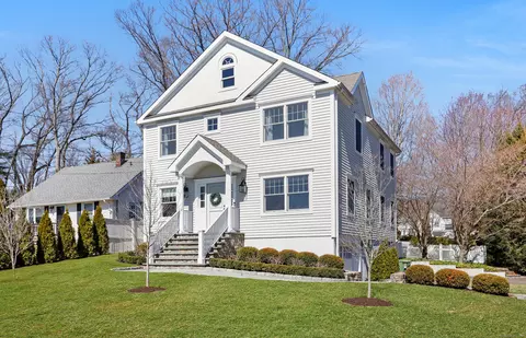 22 Cherry St, Darien, CT 06820