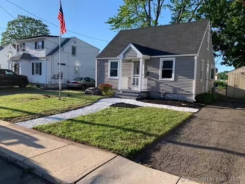 128 Vista Dr, East Haven, CT 06512