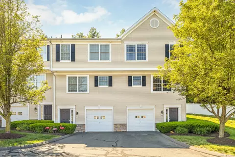 23 Nolan Cir #23, Manchester, CT 06042
