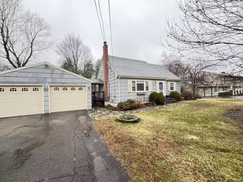 37 North Rd, East Granby, CT 06026