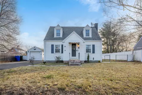16 Oak St, East Hartford, CT 06118