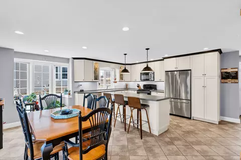 106 Chesterfield Rd, East Lyme, CT 06333