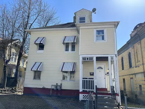 89 Burton St, Waterbury, CT 06704