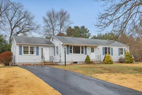 89 Fairlawn Rd, Glastonbury, CT 06033