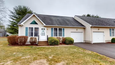 304 Brainard Rd #27, Enfield, CT 06082