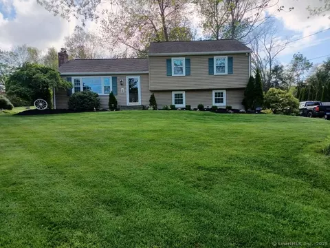 30 Benedict Rd, Bethel, CT 06801
