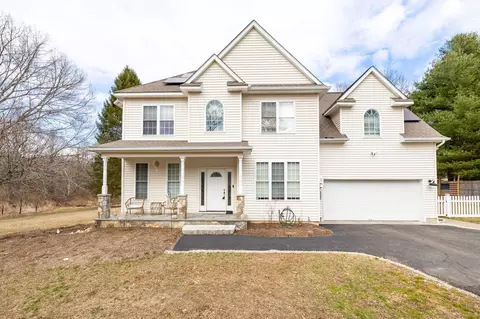 13 Sunset Ln, New Milford, CT 06776