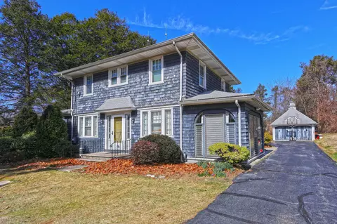 1056 Orange Center Rd, Orange, CT 06477