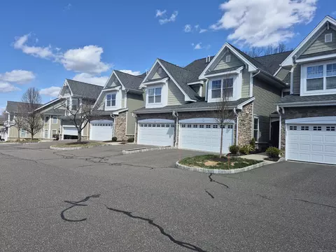 41 Tucker St #41, Danbury, CT 06810