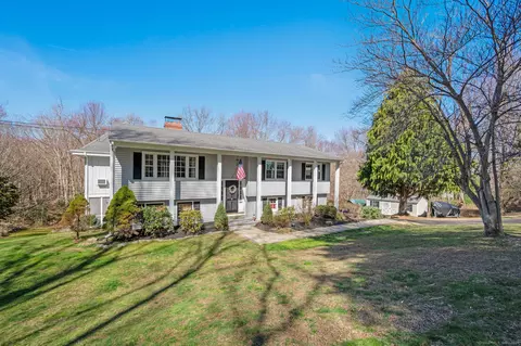 89 Oak Ridge Dr, Haddam, CT 06438