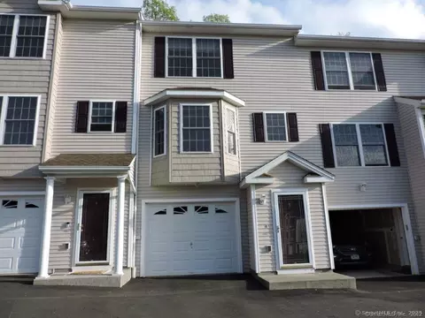 111 Taft Pointe Pointe #5, Waterbury, CT 06708
